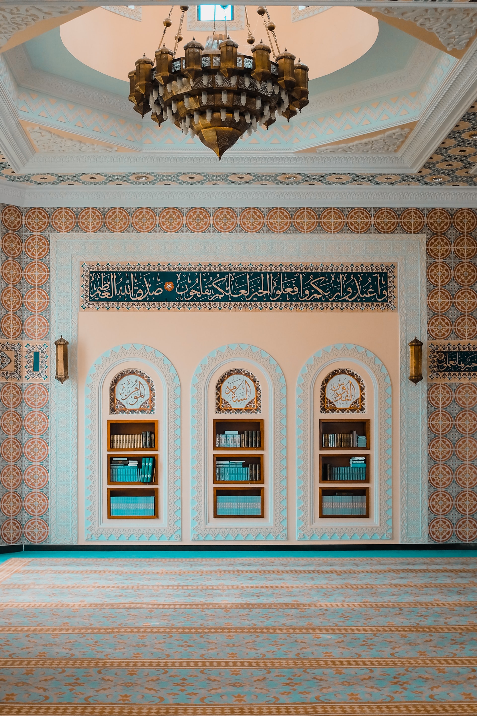 من استمنى في نهار رمضان هل يكمل صيامه
